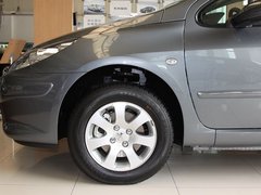2010款 三厢 1.6L 手动 舒适版