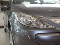 2010款 三厢 1.6L 手动 舒适版