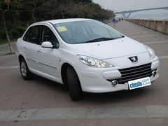 2010款 三厢 1.6L 手动 舒适版