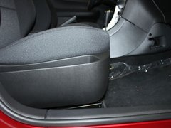 2010款 三厢 1.6L 自动 舒适版