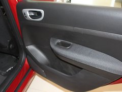 2010款 三厢 1.6L 自动 舒适版