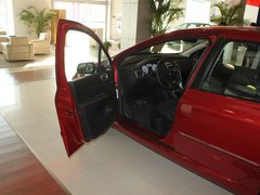 2010款 三厢 1.6L 自动 舒适版