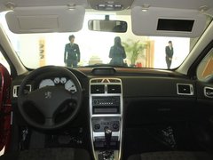 2010款 三厢 1.6L 自动 舒适版