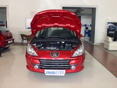 2010款 三厢 1.6L 自动 舒适版