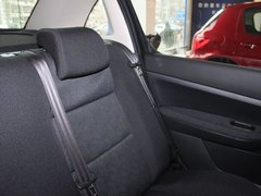 2010款 三厢 1.6L 自动 舒适版