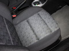 2010款 三厢 1.6L 自动 舒适版