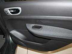 2010款 三厢 1.6L 自动 舒适版