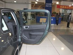2010款 三厢 1.6L 自动 舒适版