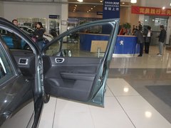 2010款 三厢 1.6L 自动 舒适版
