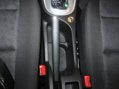 2010款 三厢 1.6L 自动 舒适版