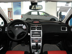 2010款 两厢 2.0L 自动 运动版