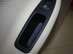 2009款 1.6 自动 两厢 时尚型
