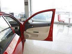 2009款 1.6 自动 两厢 时尚型