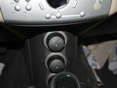 2009款 1.6 自动 两厢 时尚型