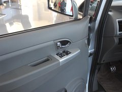 2010款 1.6L 手动 豪华型7座
