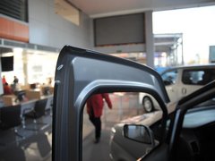 2010款 1.6L 手动 豪华型7座
