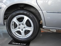 2010款 1.6L 手动 豪华型7座