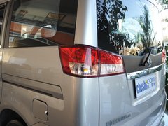 2010款 1.6L 手动 豪华型7座
