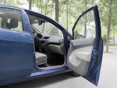 2010款 三厢 1.2SL 手动 温馨版