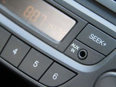 2010款 三厢 1.2SL 手动 温馨版