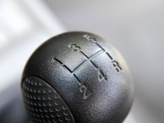 2010款 三厢 1.2SL 手动 温馨版