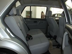 2010款 1.6L 手动 伙伴型