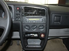 2010款 1.6L 手动 伙伴型