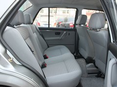 2010款 1.6L 手动 伙伴型