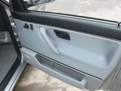 2010款 1.6L 手动 伙伴型