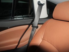 2010款 535i 3.0T 豪华型