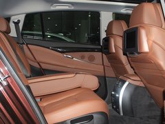 2010款 535i 3.0T 豪华型