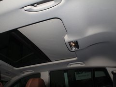 2010款 535i 3.0T 豪华型