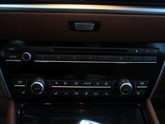 2010款 535i 3.0T 豪华型