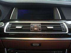 2010款 535i 3.0T 豪华型