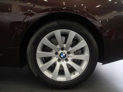 2010款 535i 3.0T 豪华型