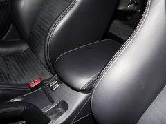 2010款 2.0L 自动 BBS轮毂版5座