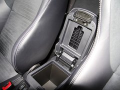 2010款 2.0L 自动 BBS轮毂版5座