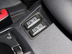 2010款 2.0L 自动 BBS轮毂版5座