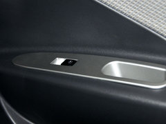 2010款 1.3L 自动 进化版豪华型