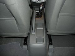 2010款 三厢 1.2SE 手动 理想版
