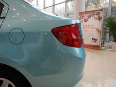 2010款 三厢 1.2SE 手动 理想版