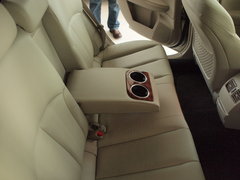 2010款 2.5L CVT 豪华版