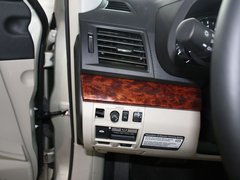 2010款 3.6L 自动 豪华版