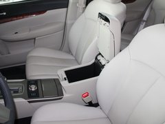 2010款 3.6L 自动 豪华版