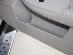 2010款 3.6L 自动 豪华版