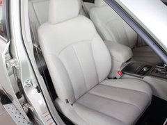 2010款 3.6L 自动 豪华版