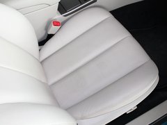 2010款 3.6L 自动 豪华版