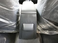 2010款 1.6 自动 三厢 精英型