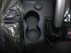 2010款 1.6 自动 三厢 精英型
