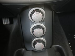 2010款 1.6 自动 三厢 精英型